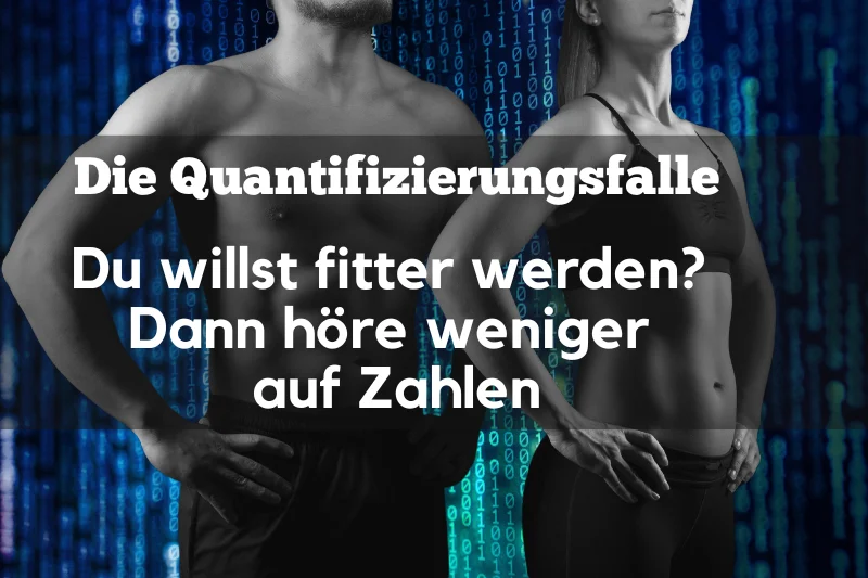 Konzeptgrafik zur Quantifizierungsfalle: Eine Person im Halbschatten mit einem leuchtend goldenen Kern bricht durch einen Käfig aus kühlem, blauem Binärcode und Fitness-Daten-Ringen. Der Text im Bild lautet: „Tracking im Fitnesssport – Warum Zahlen deiner Fitness schaden“
